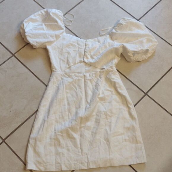 ASTR Pleat Front white minidress Viscose Linen blend Dress cross back puff sleev - Picture 10 of 15